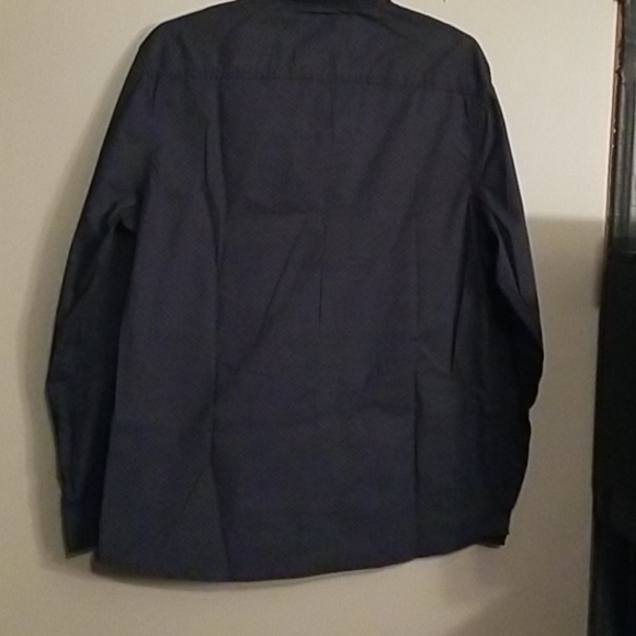 Shirt - Picture 4 of 6